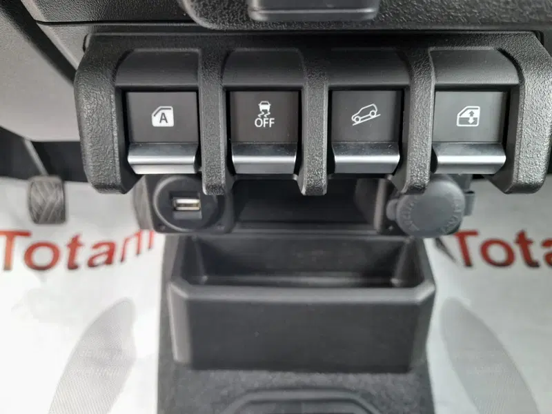 Suzuki Jimny usata a L'Aquila (16)