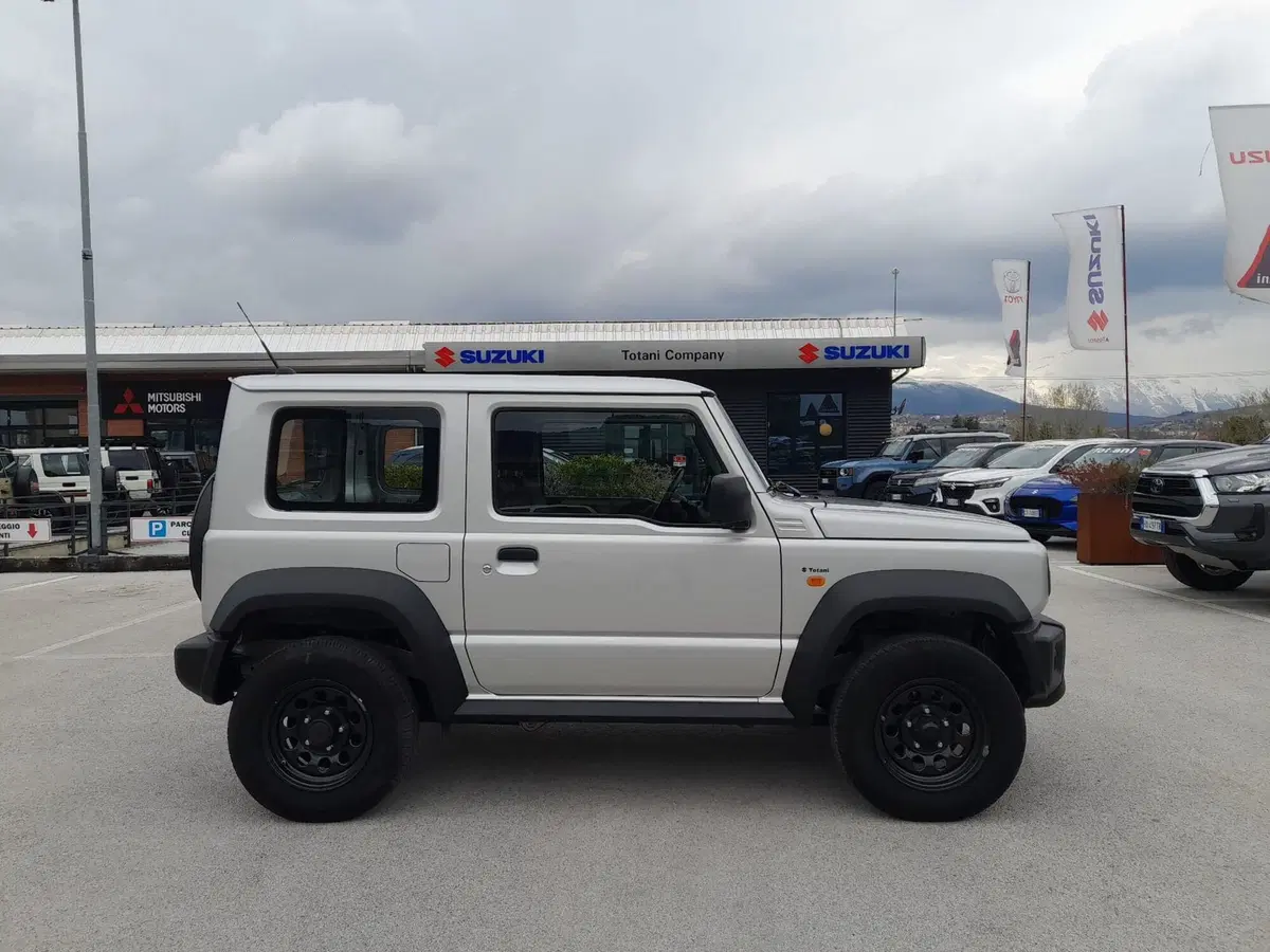 Suzuki Jimny usata a L'Aquila (2)