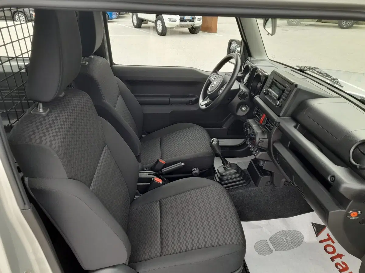 Suzuki Jimny usata a L'Aquila (7)