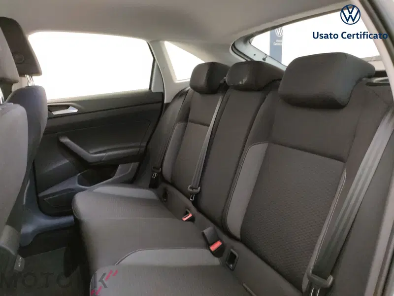 Volkswagen Taigo usata a Varese (10)