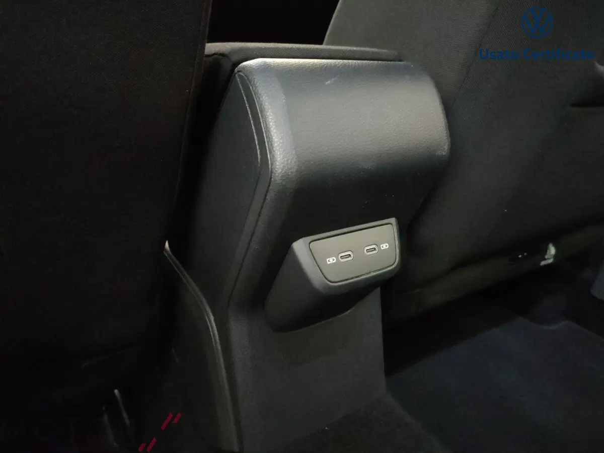 Volkswagen Taigo usata a Varese (17)