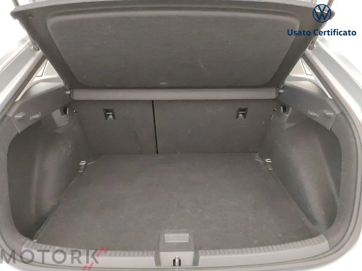 Volkswagen Taigo usata a Varese (9)