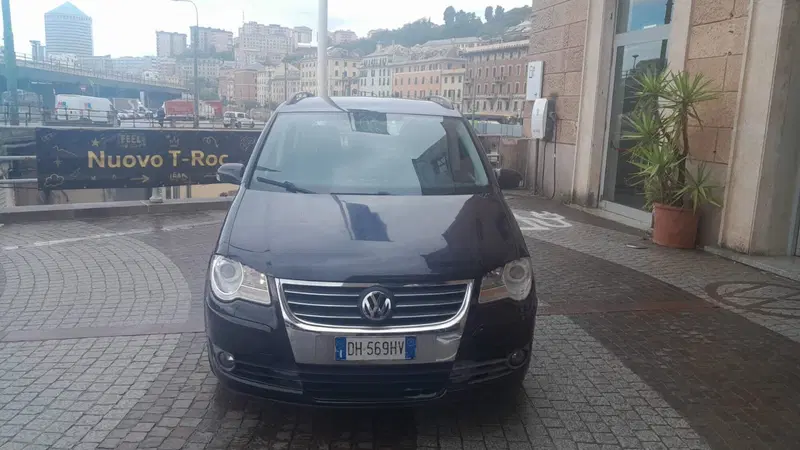 Volkswagen Touran usata a Genova (2)