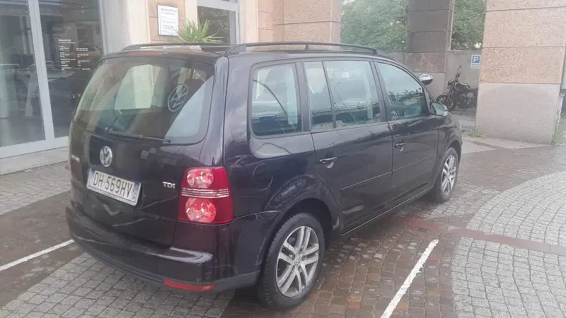 Volkswagen Touran usata a Genova (3)