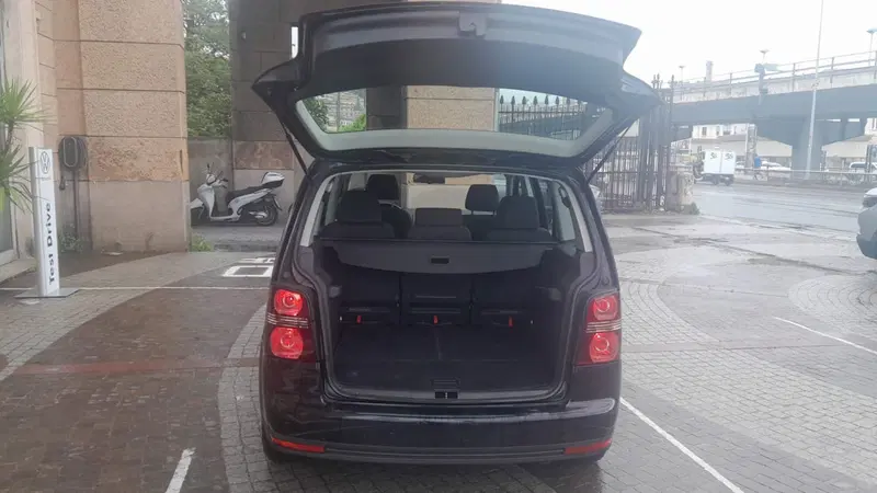 Volkswagen Touran usata a Genova (6)