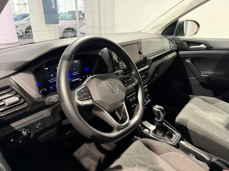 Volkswagen T-Cross usata a Genova (8)