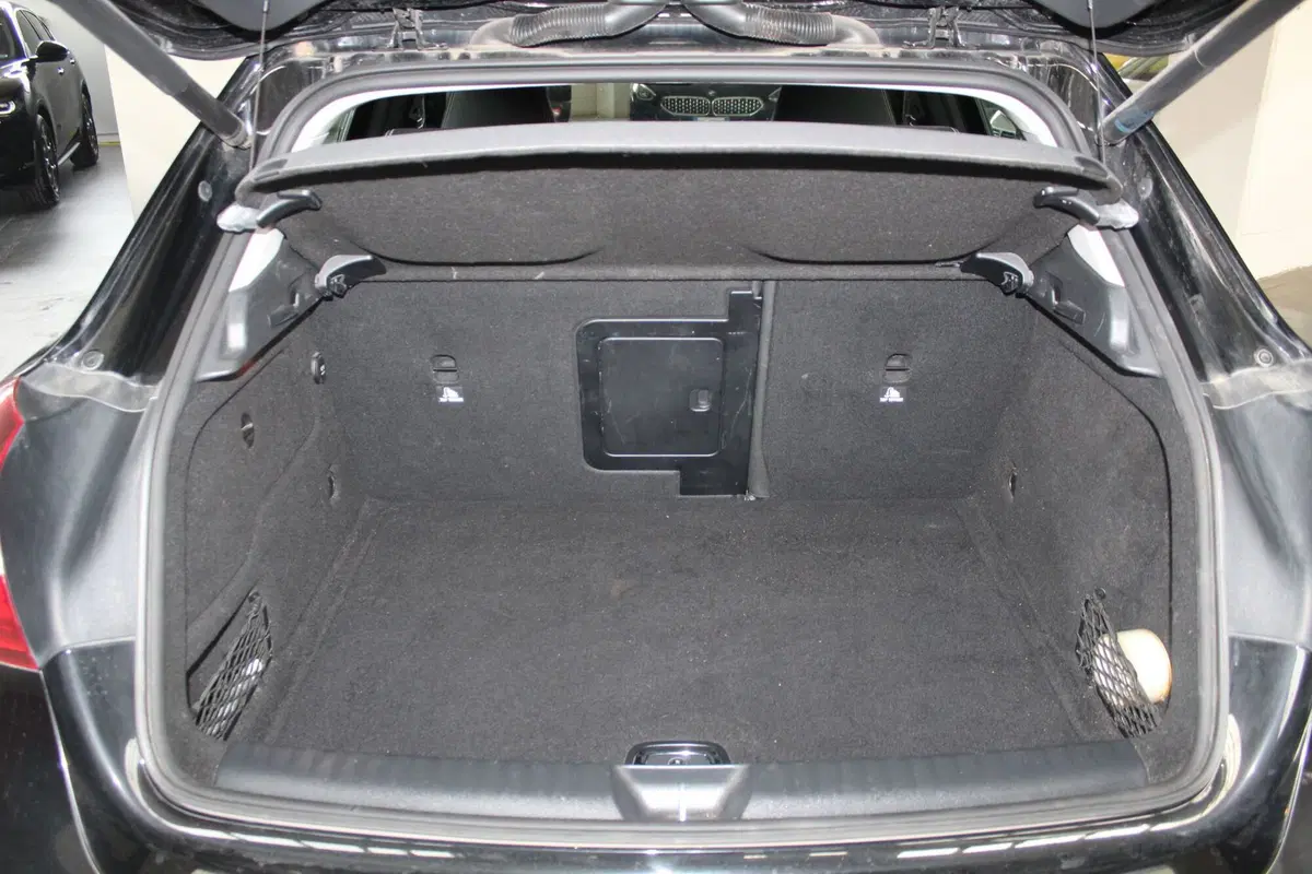 Mercedes-Benz GLA SUV usata a Terni (10)