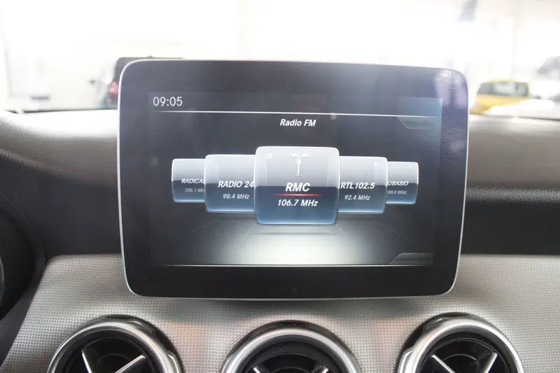 Mercedes-Benz GLA SUV usata a Terni (13)