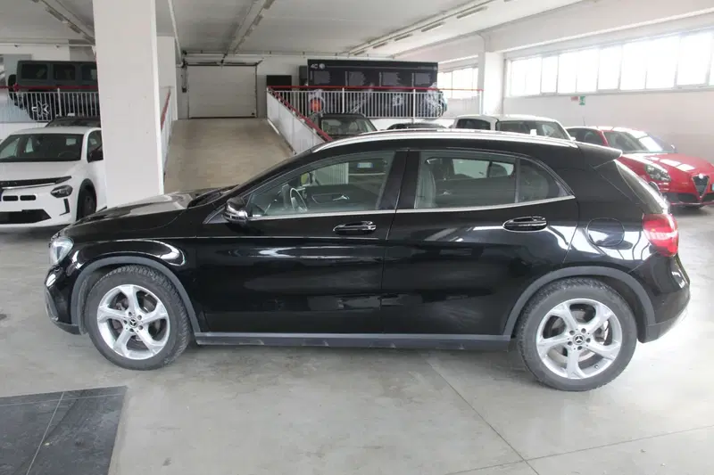Mercedes-Benz GLA SUV usata a Terni (3)