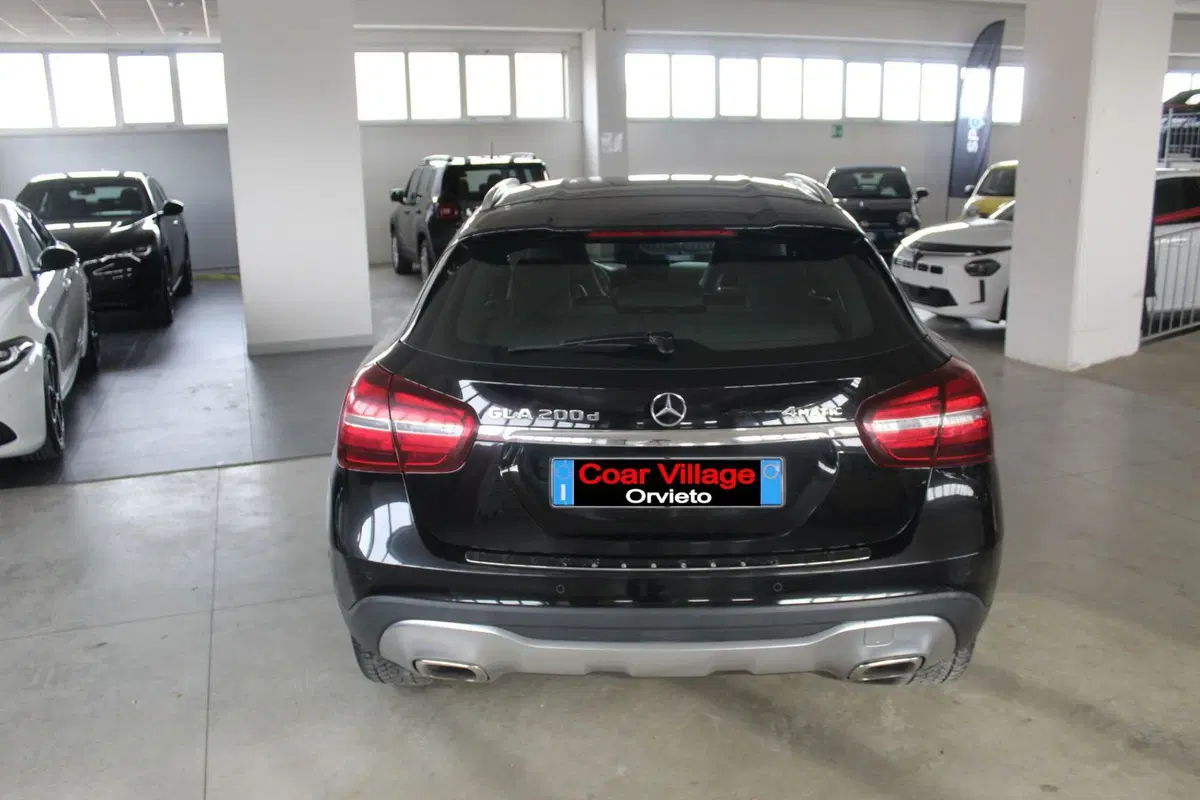 Mercedes-Benz GLA SUV usata a Terni (5)