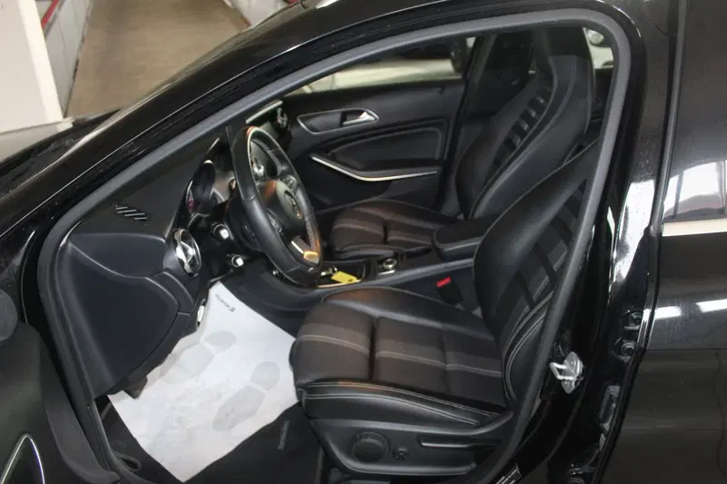 Mercedes-Benz GLA SUV usata a Terni (7)