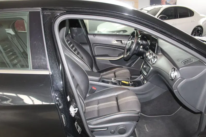 Mercedes-Benz GLA SUV usata a Terni (8)
