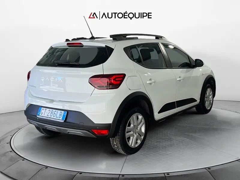 Dacia Sandero usata a Roma (5)