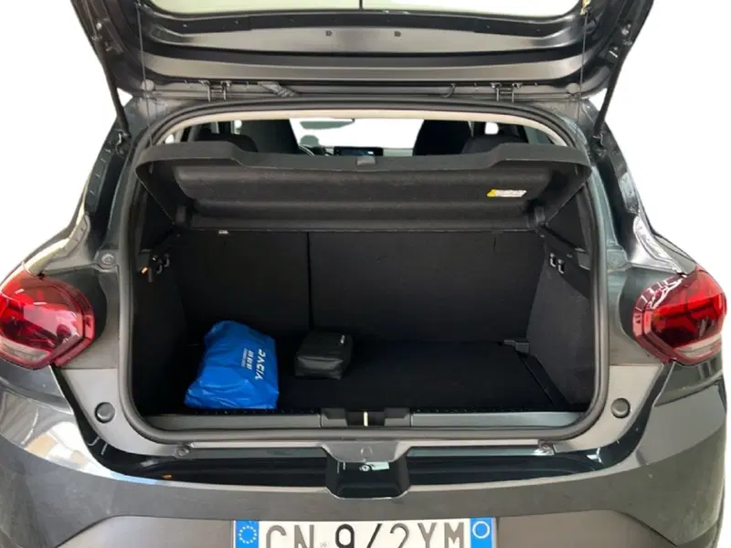 Dacia Sandero usata a Roma (10)