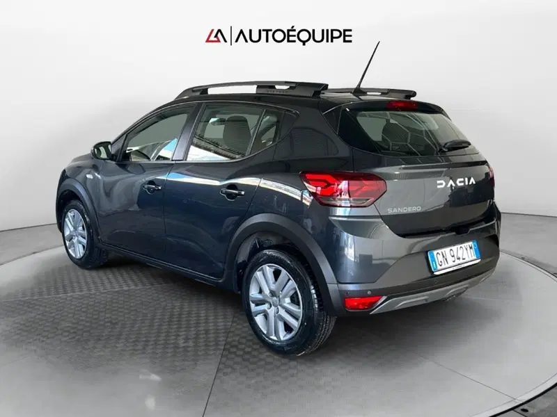 Dacia Sandero usata a Roma (3)