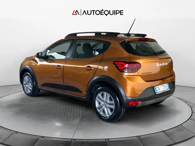 Dacia Sandero usata a Roma (3)