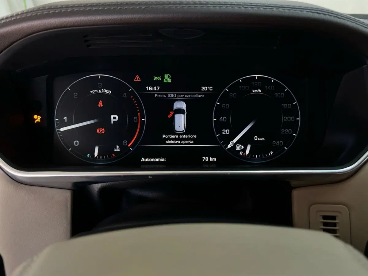 Land Rover Range Rover usata a Roma (13)