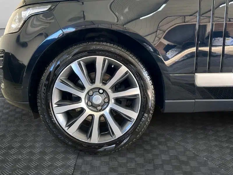 Land Rover Range Rover usata a Roma (9)