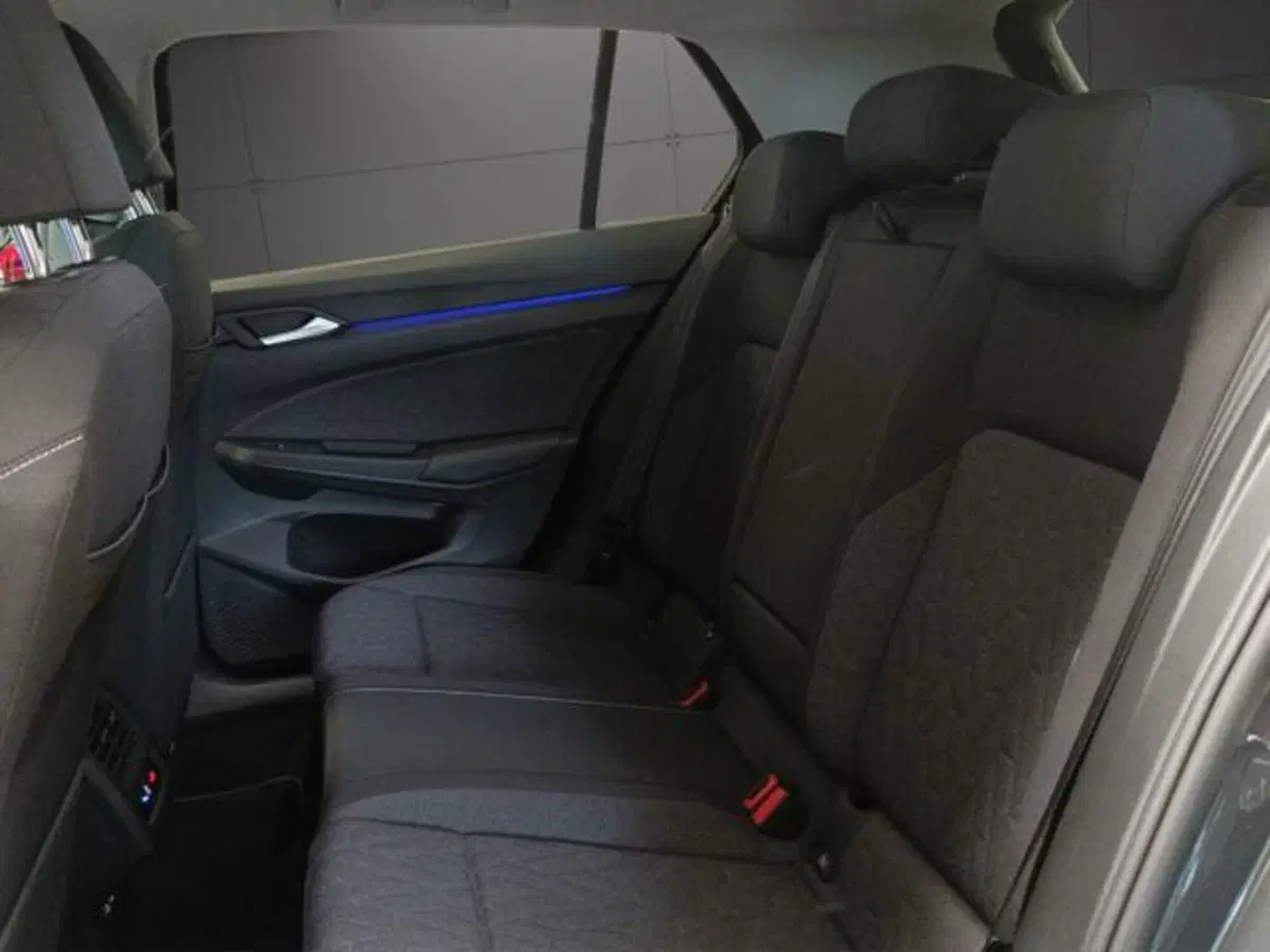 Volkswagen Golf Variant usata a Milano (14)
