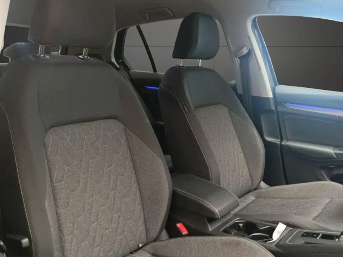 Volkswagen Golf Variant usata a Milano (15)