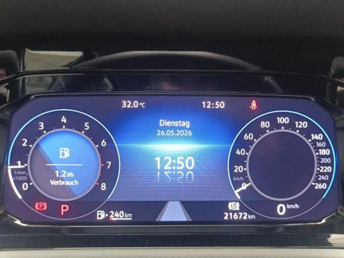 Volkswagen Golf Variant usata a Milano (16)