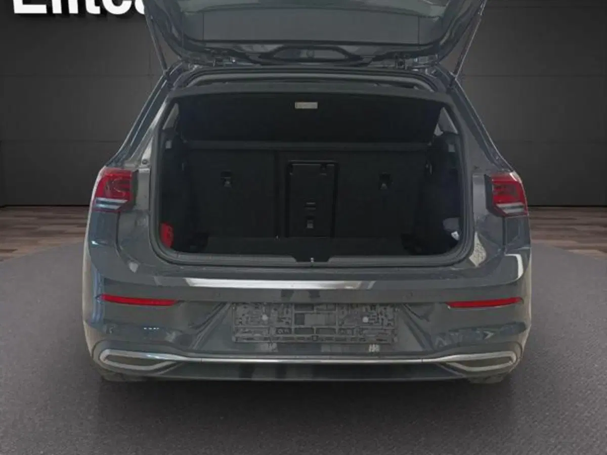 Volkswagen Golf Variant usata a Milano (18)