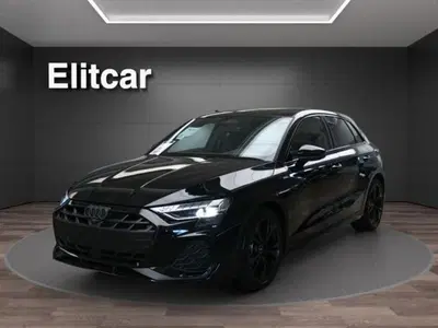 Audi A3 Sportback 35 TFSI S line edition nuova a Magenta
