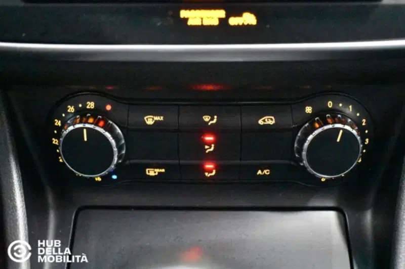 Mercedes-Benz GLA SUV usata a Perugia (13)
