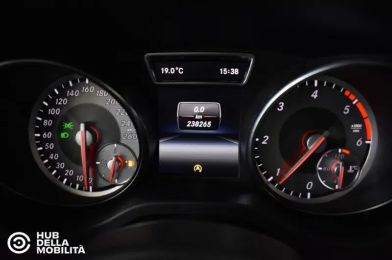 Mercedes-Benz GLA SUV usata a Perugia (8)