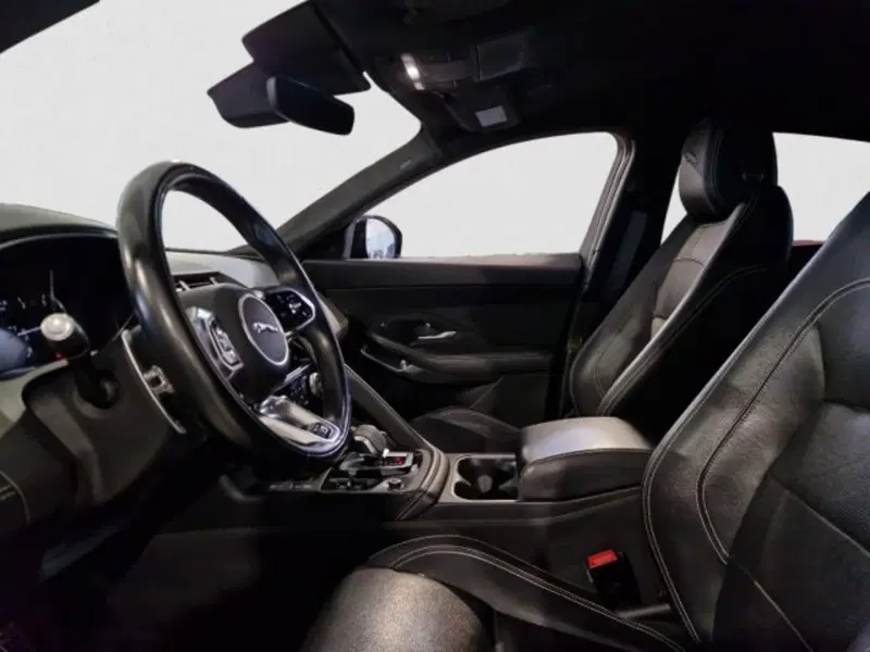 Jaguar E-Pace usata a Livorno (14)