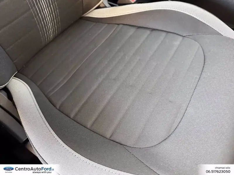 Hyundai i10 nuova a Roma (8)