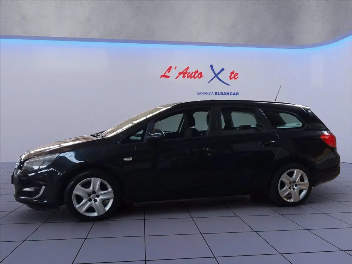 Opel Astra Station Wagon usata a Milano (4)