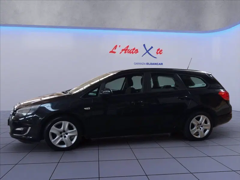 Opel Astra Station Wagon usata a Milano (4)