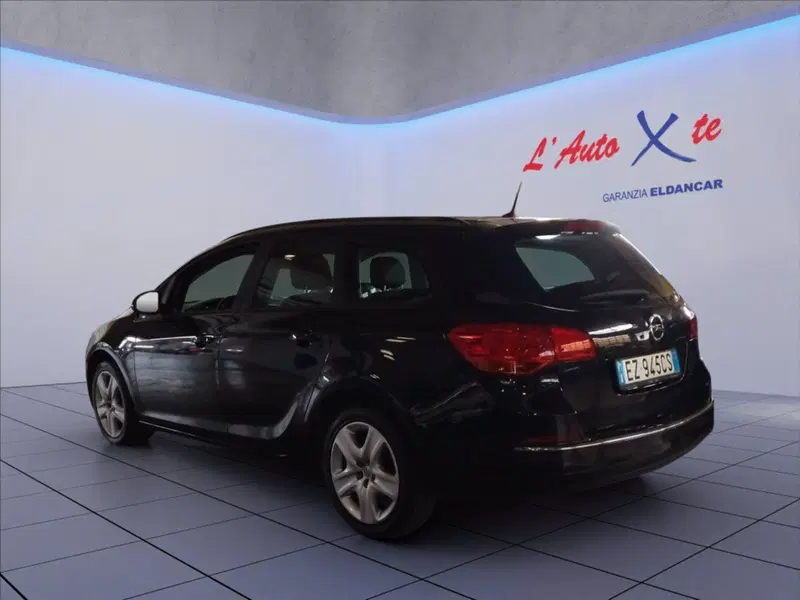 Opel Astra Station Wagon usata a Milano (6)
