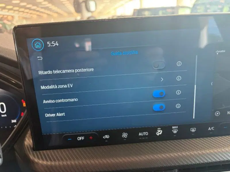 Ford Kuga nuova a Cuneo (11)