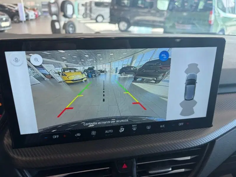 Ford Kuga nuova a Cuneo (14)