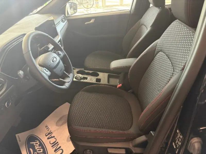 Ford Kuga nuova a Cuneo (7)