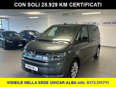 Volkswagen Multivan 2.0 tdi Life 150cv dsg 7p.ti del 2022 usata a Alba
