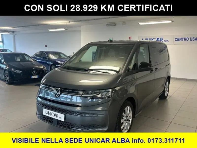 Volkswagen Multivan usata a Cuneo