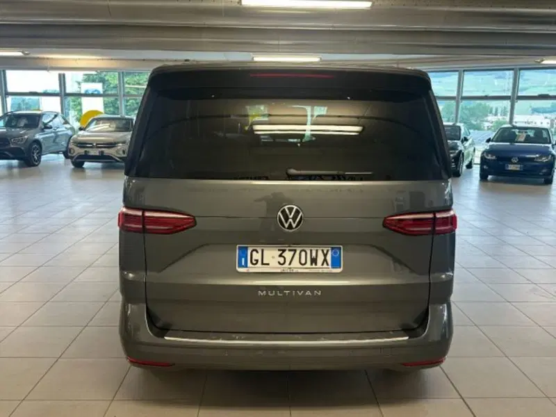 Volkswagen Multivan usata a Cuneo (6)