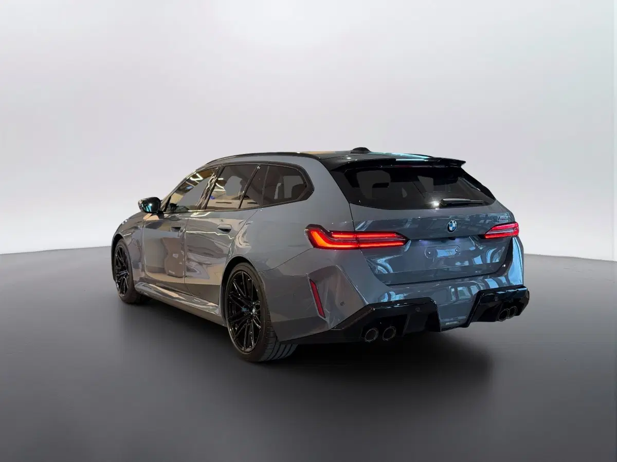 BMW Serie 5 Touring nuova a Ascoli Piceno (10)