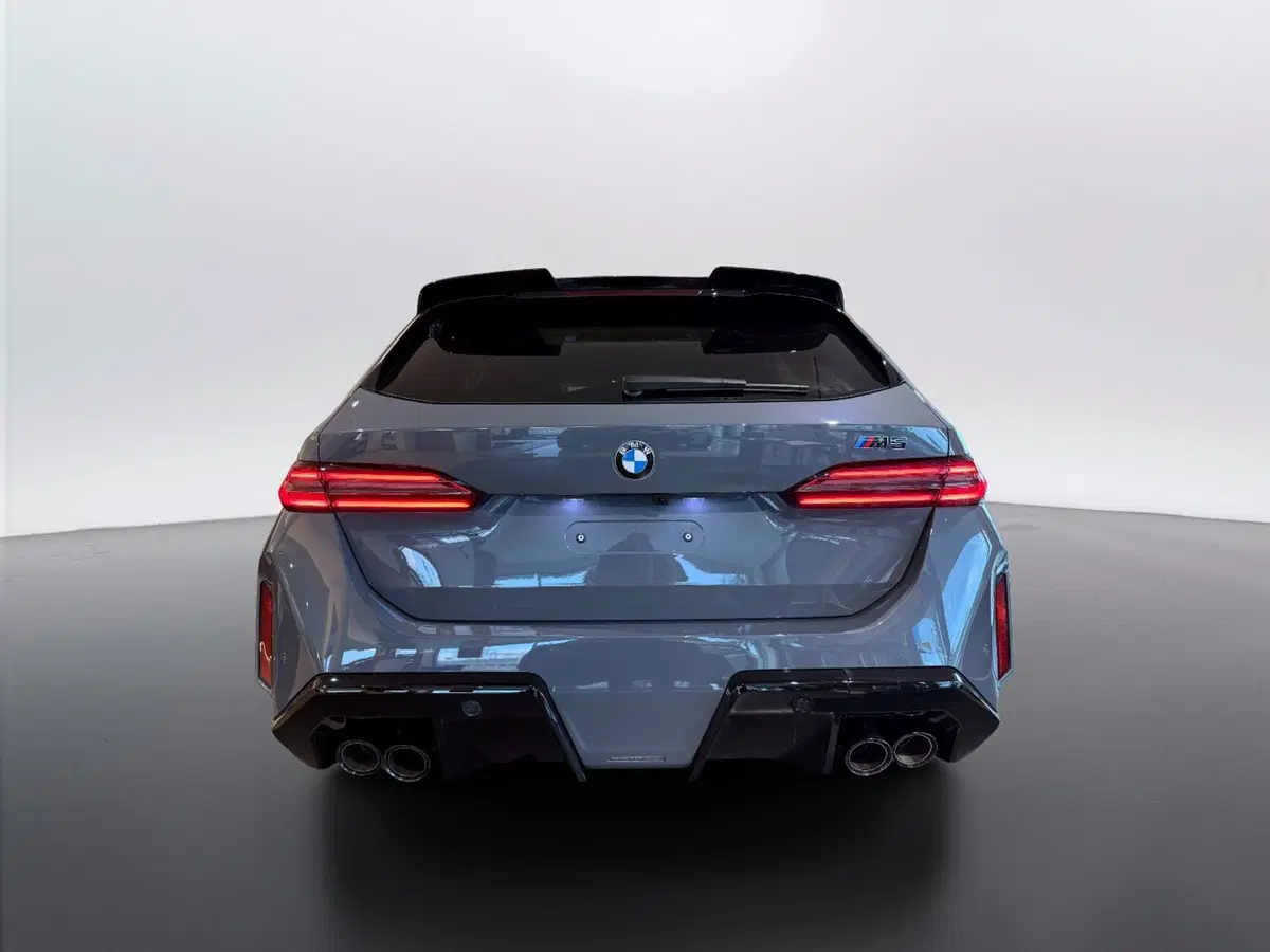 BMW Serie 5 Touring nuova a Ascoli Piceno (11)