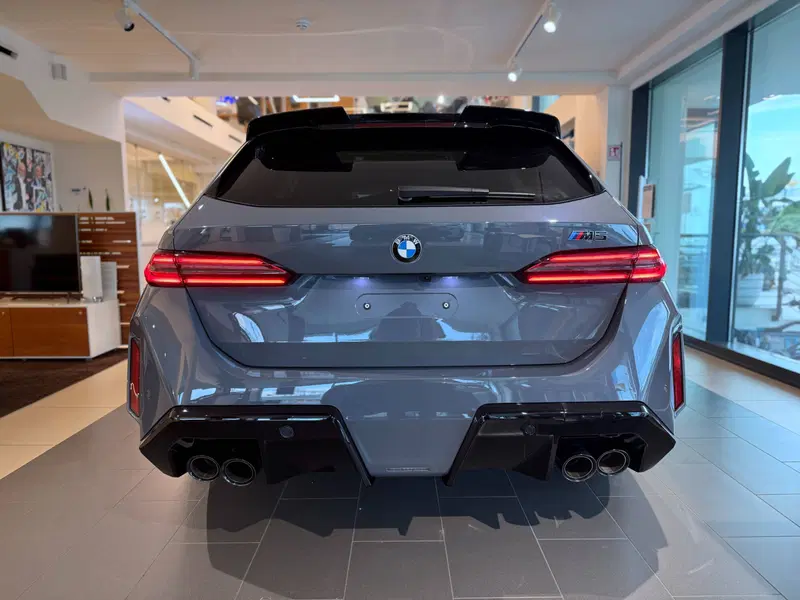 BMW Serie 5 Touring nuova a Ascoli Piceno (11)