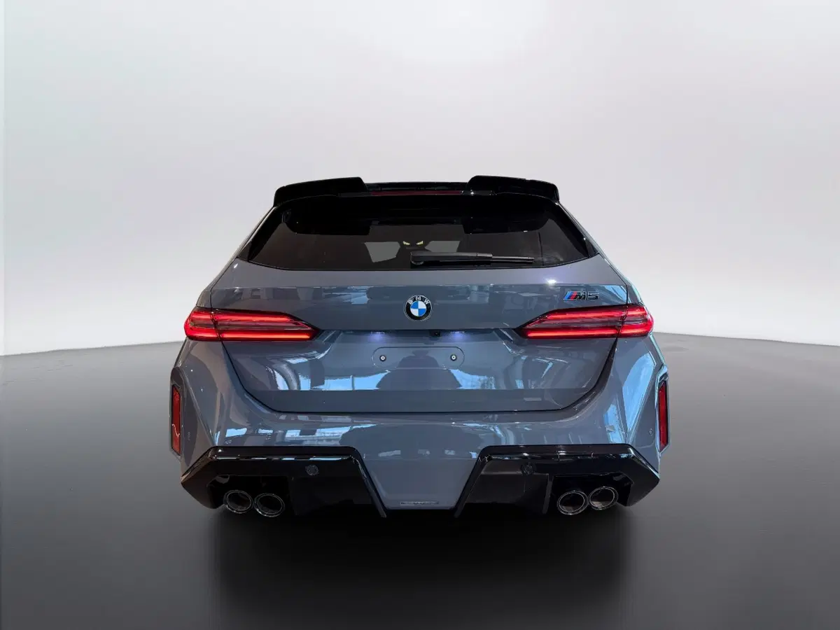 BMW Serie 5 Touring nuova a Ascoli Piceno (13)
