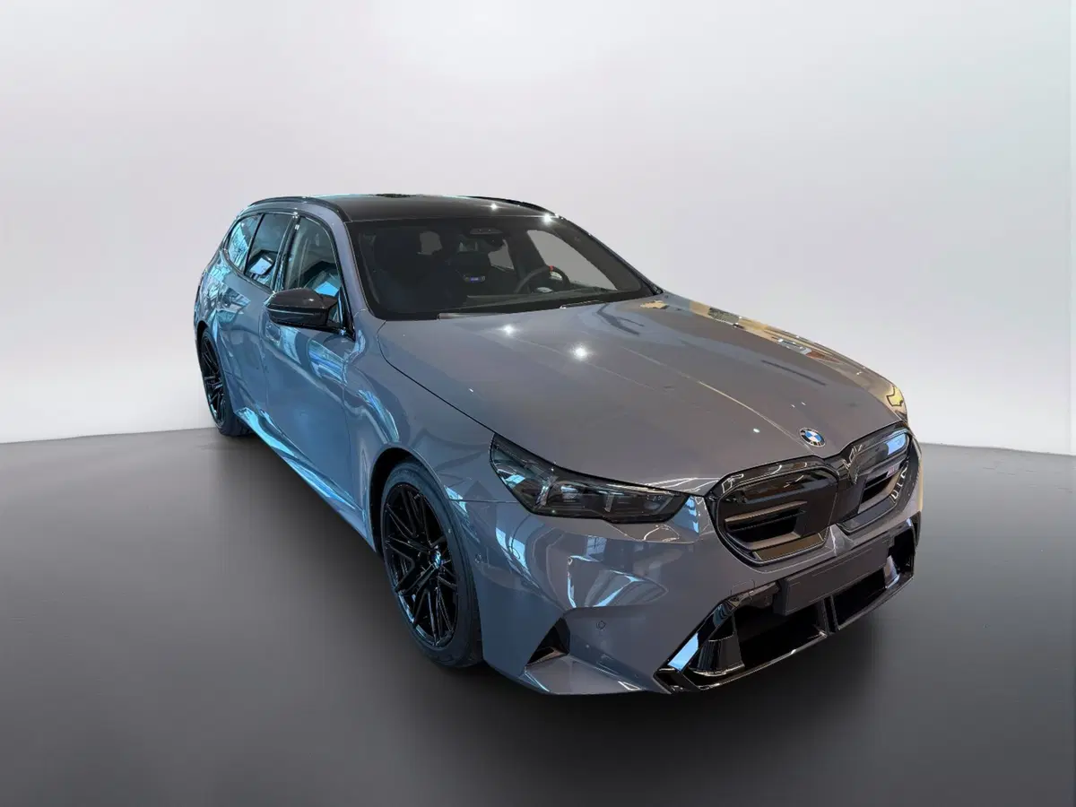 BMW Serie 5 Touring nuova a Ascoli Piceno (14)