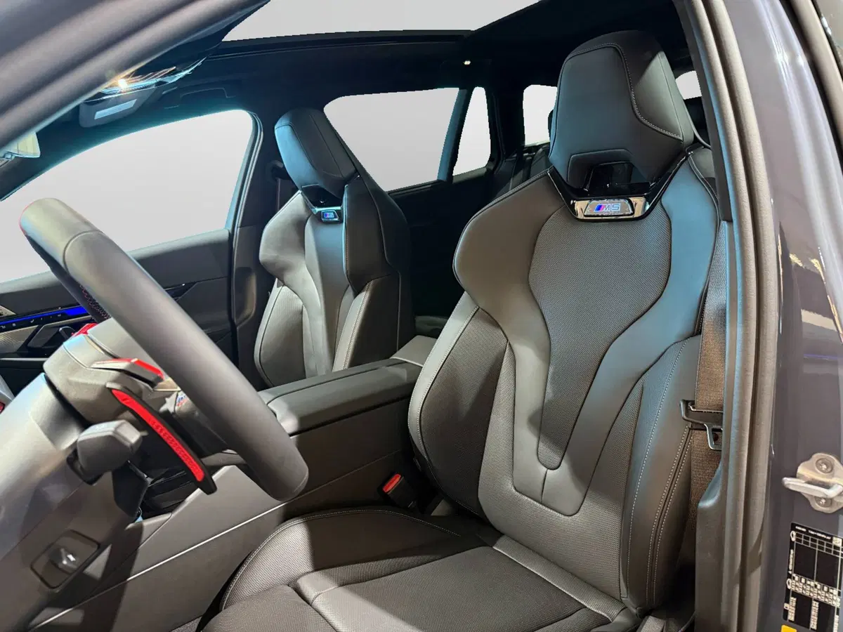 BMW Serie 5 Touring nuova a Ascoli Piceno (16)