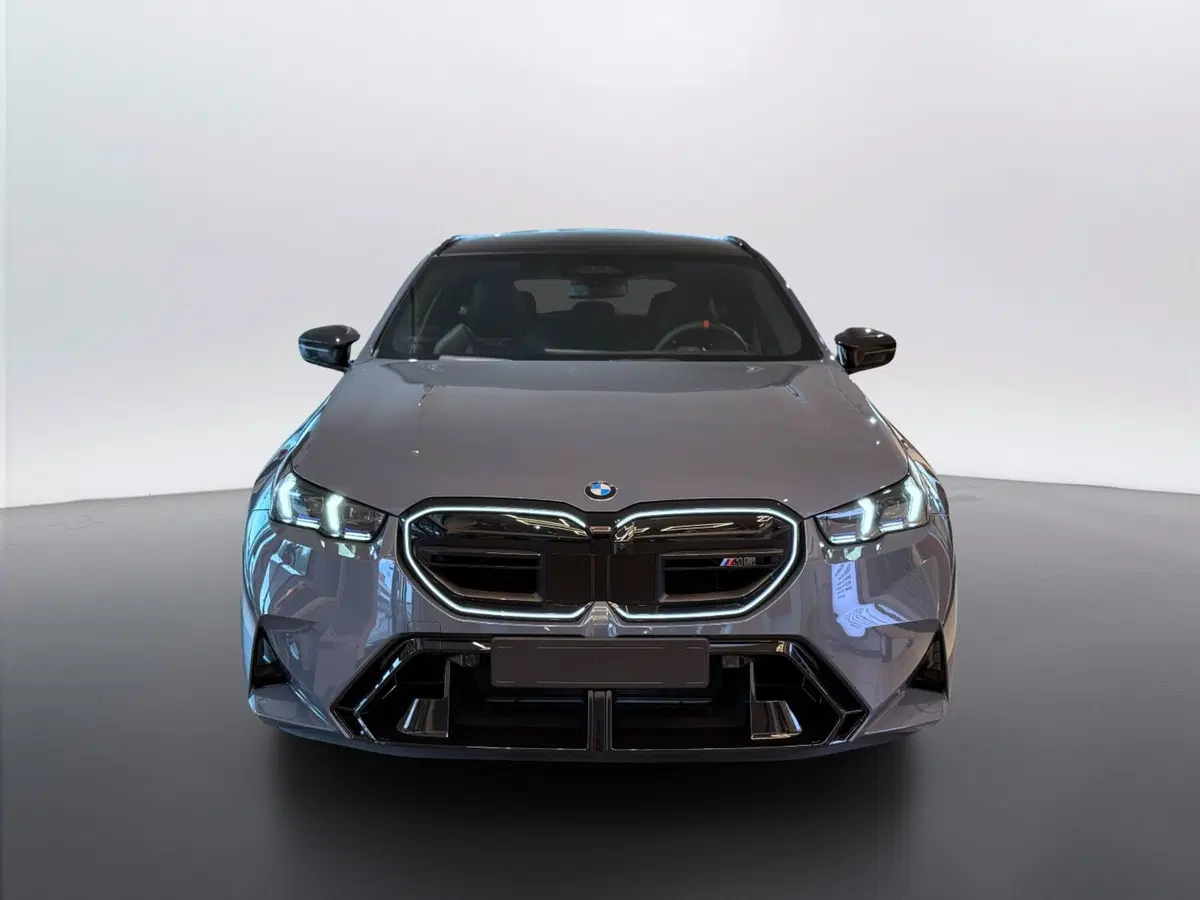 BMW Serie 5 Touring nuova a Ascoli Piceno (5)