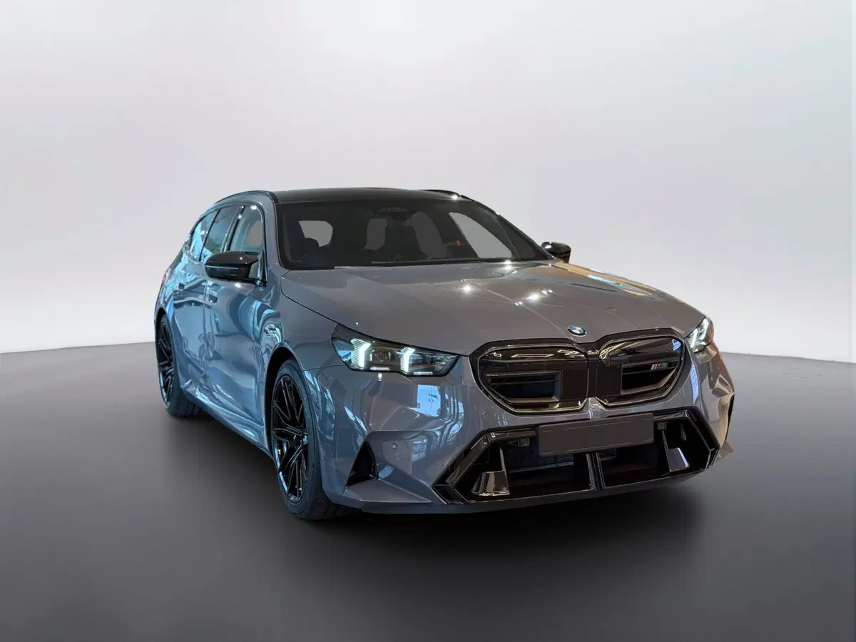 BMW Serie 5 Touring nuova a Ascoli Piceno (6)