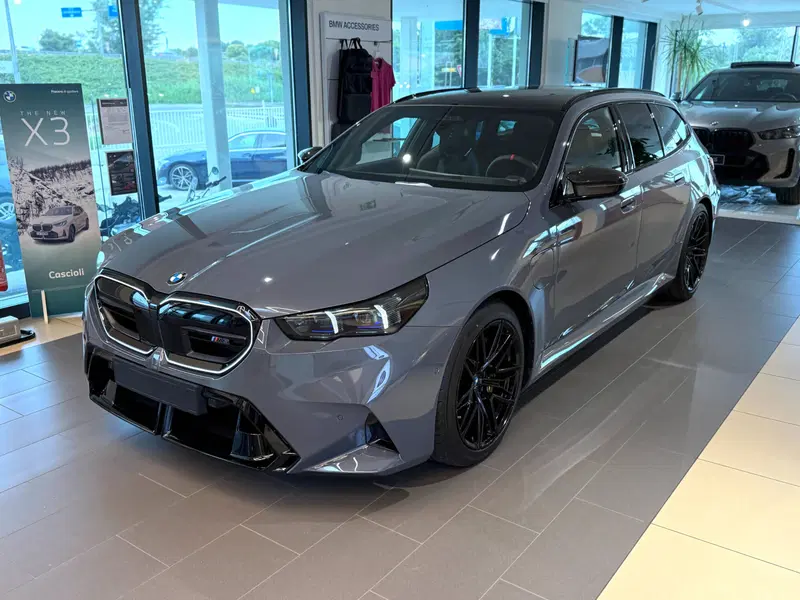 BMW Serie 5 Touring nuova a Ascoli Piceno (7)