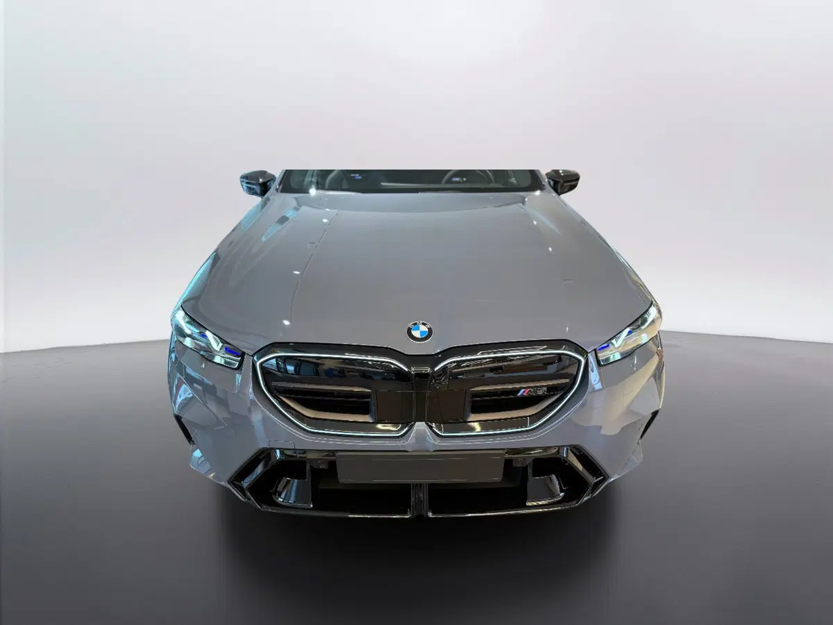 BMW Serie 5 Touring nuova a Ascoli Piceno (8)